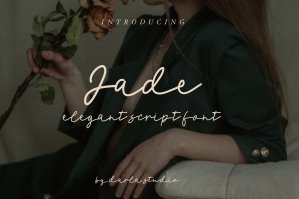 Jade Handwritten Script Font
